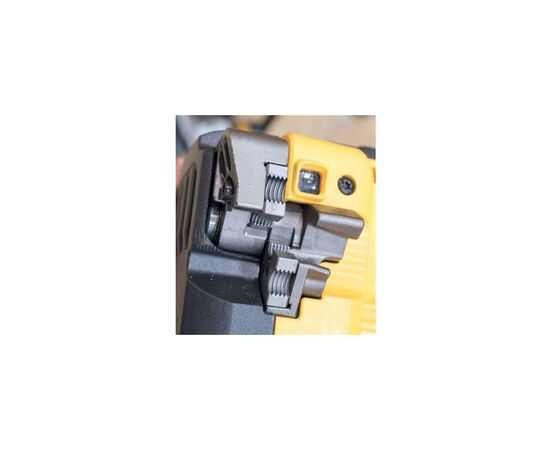 Болторез DeWALT аккумуляторный 18V XR Li-lon, для шпилек M6, M8, M10 и M12, кейс TSTAK (без АКБ и ЗУ) (DCS350NT), изображение 4 Болторез DeWALT аккумуляторный 18V XR Li-lon, для шпилек M6, M8, M10 и M12, кейс TSTAK (без АКБ и ЗУ) (DCS350NT), изображение 4