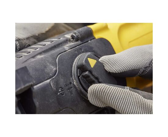 Перфоратор Stanley SDS-Plus, 800 Вт, 2.4 Дж, 3 режима, кейс (SFMEH210K), изображение 2 Перфоратор Stanley SDS-Plus, 800 Вт, 2.4 Дж, 3 режима, кейс (SFMEH210K), изображение 2