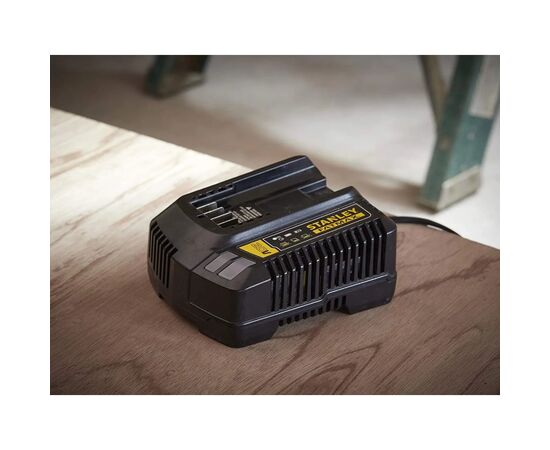 Зарядное устройство для аккумуляторов инструмента Stanley 20V, исходящий ток 4A (SFMCB14), изображение 2 Зарядное устройство для аккумуляторов инструмента Stanley 20V, исходящий ток 4A (SFMCB14), изображение 2