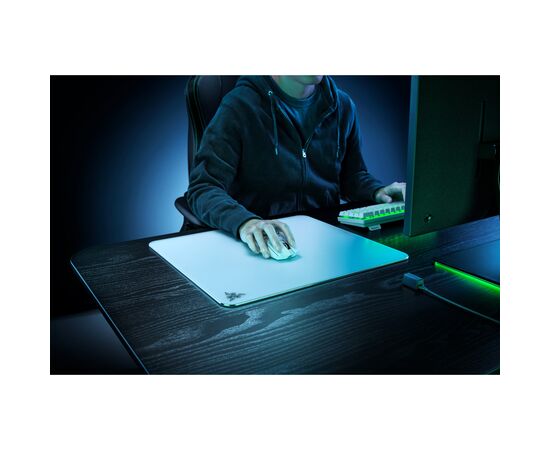 Коврик для мышки Razer Atlas White (RZ02-04890200-R3M1), изображение 8 Коврик для мышки Razer Atlas White (RZ02-04890200-R3M1), изображение 8