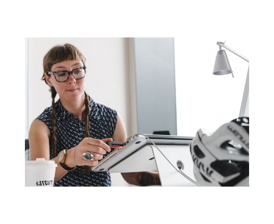 Передняя велофара Knog Plus Front 40 Lumens Translucent (12141), изображение 3 Передняя велофара Knog Plus Front 40 Lumens Translucent (12141), изображение 3