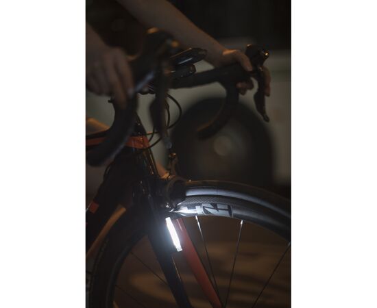 Передняя велофара Knog Plus Front 40 Lumens Translucent (12141), изображение 6 Передняя велофара Knog Plus Front 40 Lumens Translucent (12141), изображение 6