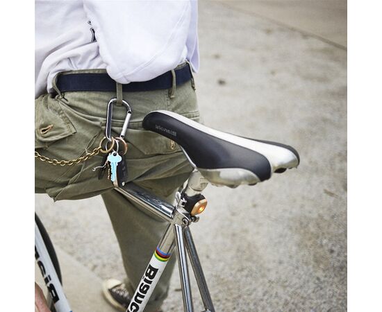 Задняя велофара Knog Blinder Mini Dot Rear 11 Lumens Black (11951), изображение 2 Задняя велофара Knog Blinder Mini Dot Rear 11 Lumens Black (11951), изображение 2