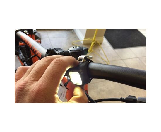 Задняя велофара Knog Blinder Mini Dot Rear 11 Lumens Black (11951), изображение 7 Задняя велофара Knog Blinder Mini Dot Rear 11 Lumens Black (11951), изображение 7