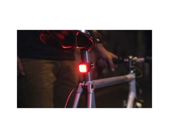 Задняя велофара Knog Blinder Mini Square Rear 30 Lumens Black (12984), изображение 5 Задняя велофара Knog Blinder Mini Square Rear 30 Lumens Black (12984), изображение 5