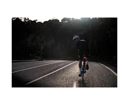Задняя велофара Knog Blinder Skull Array Rear 100 Lumens (12286), изображение 9 Задняя велофара Knog Blinder Skull Array Rear 100 Lumens (12286), изображение 9