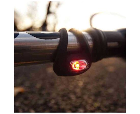 Задняя велофара Knog Frog Strobe Rear 2.5 Lumens Black (11928), изображение 4 Задняя велофара Knog Frog Strobe Rear 2.5 Lumens Black (11928), изображение 4