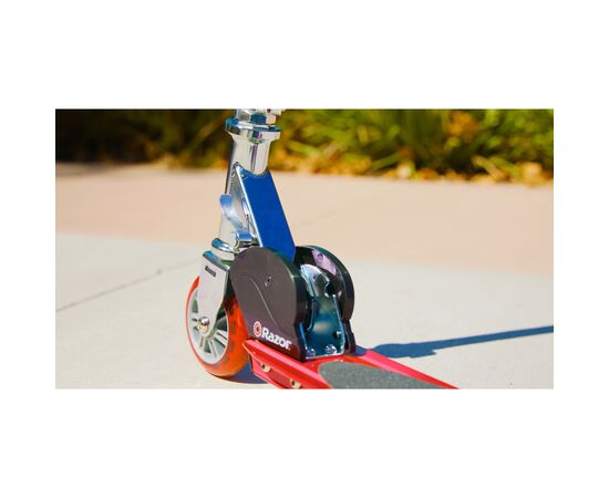 Самокат Razor S Sport Красный (13073058), изображение 4 Самокат Razor S Sport Красный (13073058), изображение 4