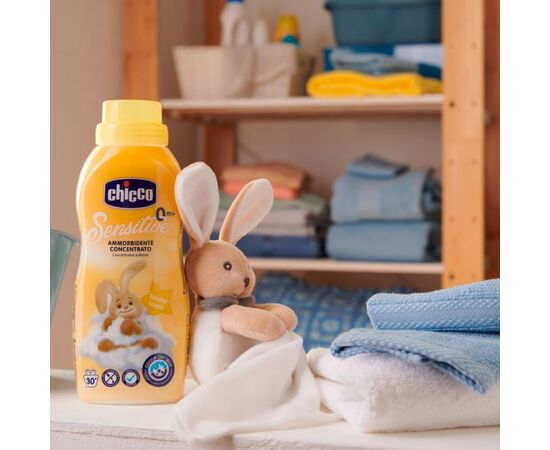 Кондиционер для белья Chicco Sensitive Tender Touch Детский смягчитель 750 мл (8058664122332), изображение 3 Кондиционер для белья Chicco Sensitive Tender Touch Детский смягчитель 750 мл (8058664122332), изображение 3