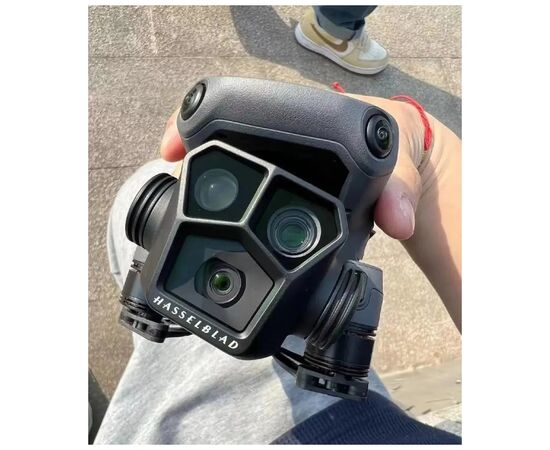 Квадрокоптер DJI Mavic 3 Pro Fly More Combo (DJI RC Pro) (CP.MA.00000662.01), изображение 10 Квадрокоптер DJI Mavic 3 Pro Fly More Combo (DJI RC Pro) (CP.MA.00000662.01), изображение 10