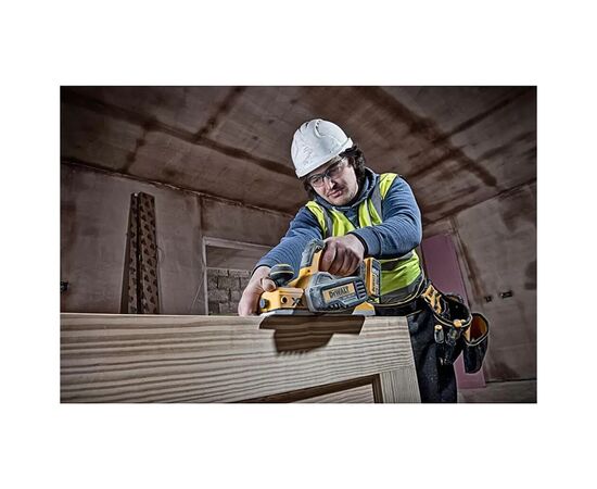 Электрорубанок DeWALT 18V XR Li-lon, 82 мм (без АКБ и ЗУ) (DCP580N), изображение 6 Электрорубанок DeWALT 18V XR Li-lon, 82 мм (без АКБ и ЗУ) (DCP580N), изображение 6