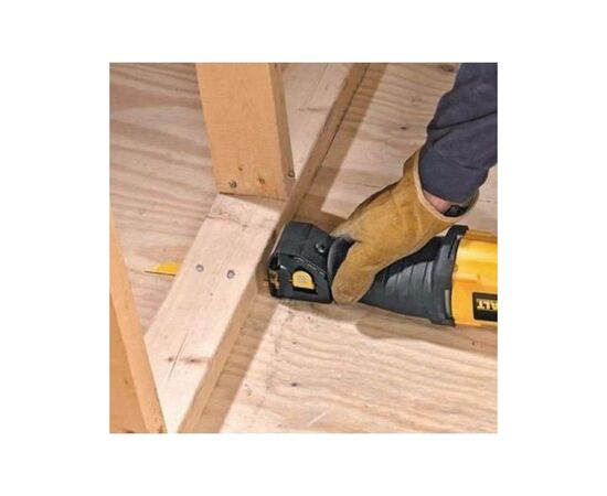 Сабельная пила DeWALT 1100 Вт, 0 - 2800 ход/мин, величина хода 29 мм, 3.5 кг, кейс (DWE305PK), изображение 6 Сабельная пила DeWALT 1100 Вт, 0 - 2800 ход/мин, величина хода 29 мм, 3.5 кг, кейс (DWE305PK), изображение 6