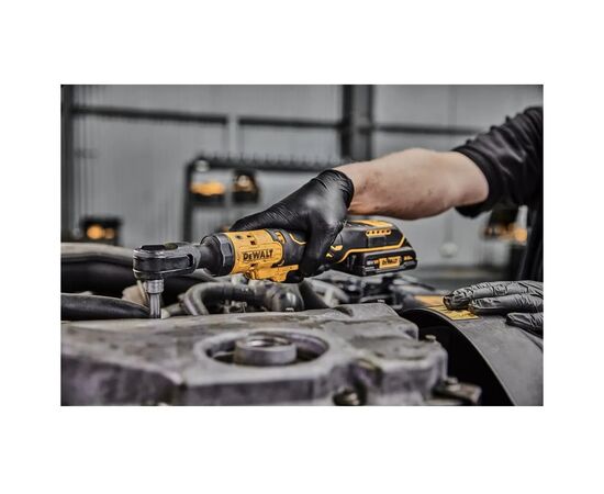 Гайковерт DeWALT угловой - трещётка,18V XR Li-lon, 2Ah, 95 Нм, ложемент (DCF512D1G), изображение 3 Гайковерт DeWALT угловой - трещётка,18V XR Li-lon, 2Ah, 95 Нм, ложемент (DCF512D1G), изображение 3