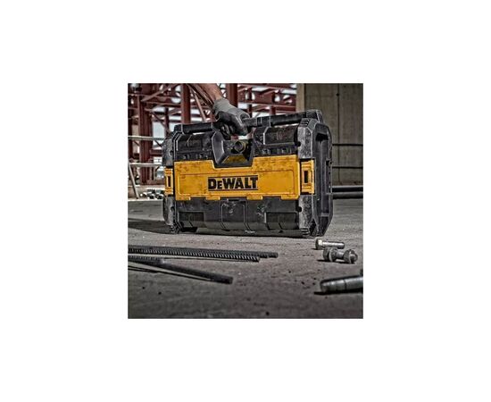 Зарядное устройство для аккумуляторов инструмента DeWALT TOUGHSYSTEM с радиоприемником, колонки 40 Вт, 2 саббуфера, Aux 3,5 мм (DWST1-75659), изображение 5 Зарядное устройство для аккумуляторов инструмента DeWALT TOUGHSYSTEM с радиоприемником, колонки 40 Вт, 2 саббуфера, Aux 3,5 мм (DWST1-75659), изображение 5