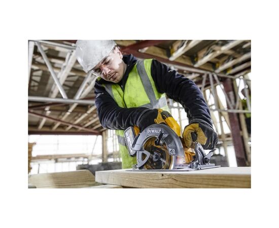 Дисковая пила DeWALT 54В XR FLEXVOLT Li-lon, диск 190х30 мм, 3.6 кг, кейс TSTAK (без АКБ и ЗУ) (DCS578NT), изображение 5 Дисковая пила DeWALT 54В XR FLEXVOLT Li-lon, диск 190х30 мм, 3.6 кг, кейс TSTAK (без АКБ и ЗУ) (DCS578NT), изображение 5