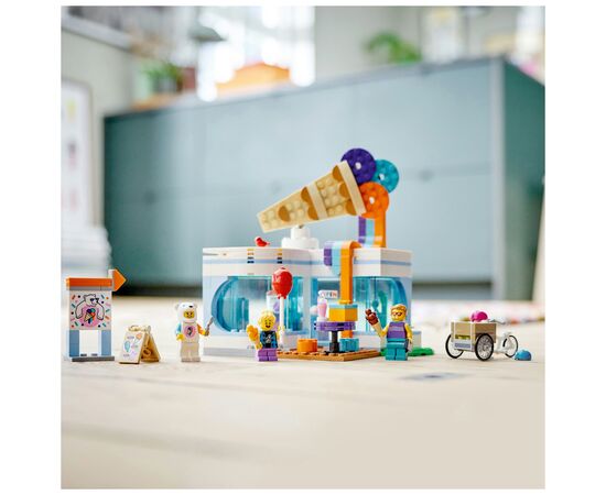 Конструктор LEGO City Магазин мороженого (60363), изображение 5