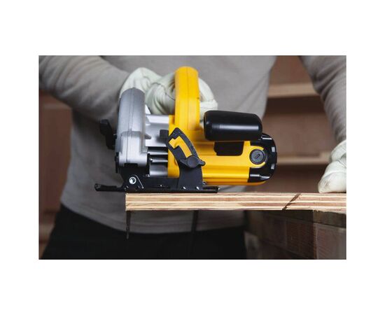 Дисковая пила DeWALT 1350 Вт, диск 184х16 мм, 3.66 кг, кейс (DWE560K), изображение 8 Дисковая пила DeWALT 1350 Вт, диск 184х16 мм, 3.66 кг, кейс (DWE560K), изображение 8
