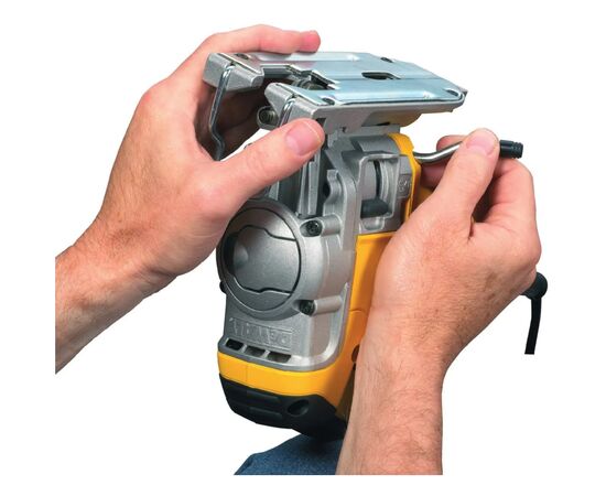 Электролобзик DeWALT 701 Вт, 0-3100 ход/мин, 2.6 кг, TSTAK (DW331KT), изображение 3 Электролобзик DeWALT 701 Вт, 0-3100 ход/мин, 2.6 кг, TSTAK (DW331KT), изображение 3
