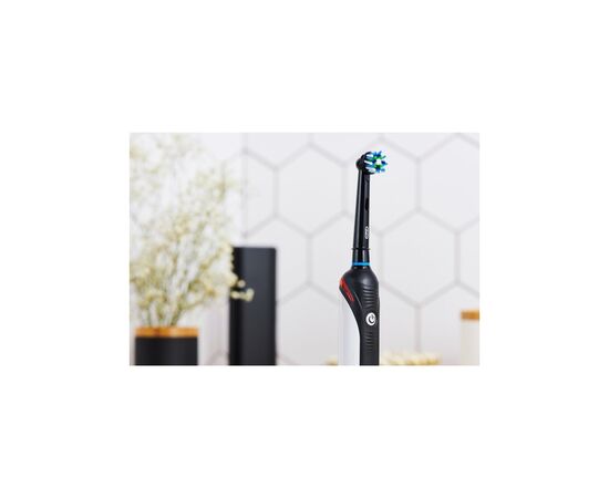 Электрическая зубная щетка Oral-B Pro 750 D16.513.1UX 3756 Black Edition (4210201218463), изображение 7 Электрическая зубная щетка Oral-B Pro 750 D16.513.1UX 3756 Black Edition (4210201218463), изображение 7
