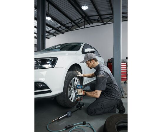 Гайковерт Bosch GDS 18V-400, 2x5Ah, 400 Нм, 0-2500 об/хв, кейс, зажим квадрат, 1.87 кг (0.601.9K0.020), изображение 5 Гайковерт Bosch GDS 18V-400, 2x5Ah, 400 Нм, 0-2500 об/хв, кейс, зажим квадрат, 1.87 кг (0.601.9K0.020), изображение 5