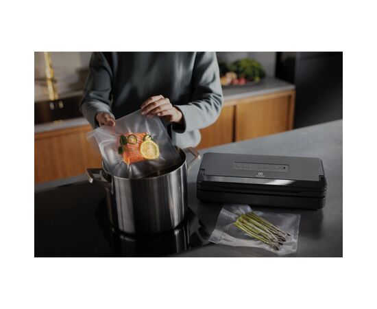 Вакууматор Electrolux Explore (E6VS1-6AG), изображение 7 Вакууматор Electrolux Explore (E6VS1-6AG), изображение 7
