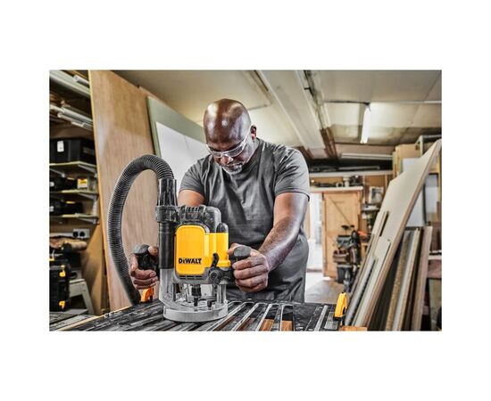 Фрезер DeWALT 2300 Вт, 9000 - 22000 об/мин, цанговый патрон 12 мм, 6.1 кг (DWE625), изображение 4 Фрезер DeWALT 2300 Вт, 9000 - 22000 об/мин, цанговый патрон 12 мм, 6.1 кг (DWE625), изображение 4