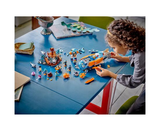 Конструктор LEGO City Глубоководная исследовательская подлодка 842 деталей (60379), изображение 11 Конструктор LEGO City Глубоководная исследовательская подлодка 842 деталей (60379), изображение 11