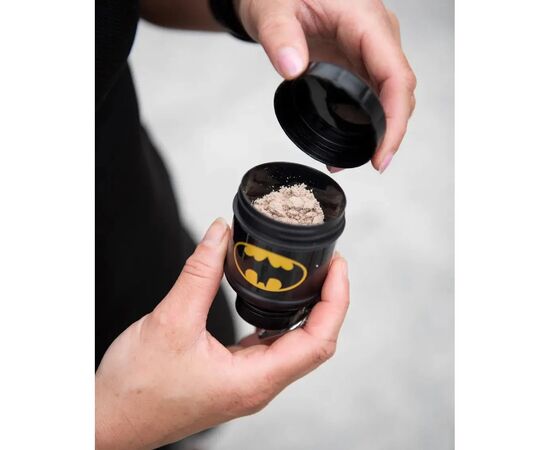 Контейнер спортивный SmartShake Whey2Go Funnel Pillbox 110ml DC Batman (80107901), изображение 2 Контейнер спортивный SmartShake Whey2Go Funnel Pillbox 110ml DC Batman (80107901), изображение 2