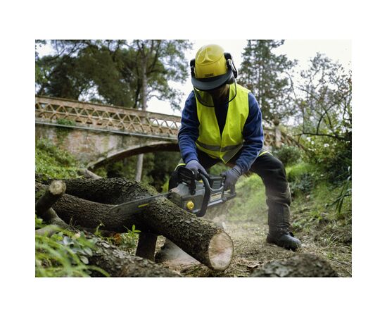 Цепная пила Karcher CS 400/36 Bp шина 40 см, 36В, 7.5Ah, 400мм, 3/8, 10.1 кг (1.042-505.0), изображение 2 Цепная пила Karcher CS 400/36 Bp шина 40 см, 36В, 7.5Ah, 400мм, 3/8, 10.1 кг (1.042-505.0), изображение 2