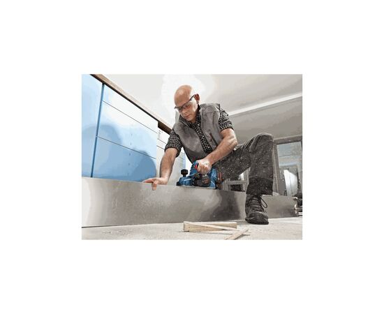 Електрорубанок Bosch GHO 18 V-LI, ніж 82мм, L-BOXX (без АКБ та ЗП) (0.601.5A0.300), зображення 2 Електрорубанок Bosch GHO 18 V-LI, ніж 82мм, L-BOXX (без АКБ та ЗП) (0.601.5A0.300), зображення 2