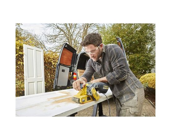 Шлифовальная машина Stanley FatMax, 1010W, размер ленты 533х76 мм, 3.5 кг (FMEW204K), изображение 6 Шлифовальная машина Stanley FatMax, 1010W, размер ленты 533х76 мм, 3.5 кг (FMEW204K), изображение 6