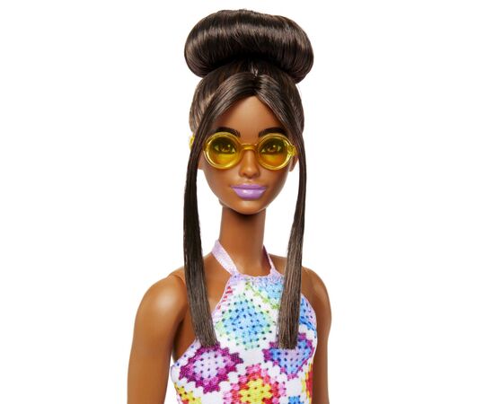 Кукла Barbie Fashionistas в платье с узором в ромб (HJT07), изображение 4 Кукла Barbie Fashionistas в платье с узором в ромб (HJT07), изображение 4
