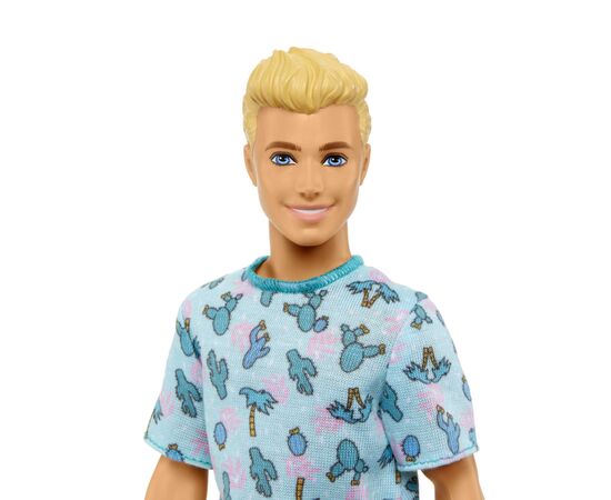 Кукла Barbie Fashionistas Кен в футболке с кактусами (HJT10), изображение 3 Кукла Barbie Fashionistas Кен в футболке с кактусами (HJT10), изображение 3