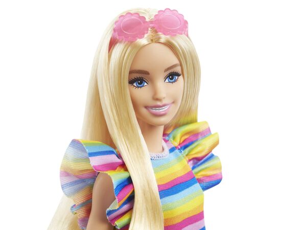 Кукла Barbie Fashionistas с брекетами в полосатом платье (HPF73), изображение 4 Кукла Barbie Fashionistas с брекетами в полосатом платье (HPF73), изображение 4