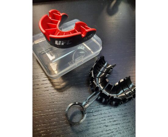 Капа Opro Silver UFC доросла (вік 11+) Black/Red (ufc.102514001) (UFC_Silver_Bl/R), изображение 8 Капа Opro Silver UFC доросла (вік 11+) Black/Red (ufc.102514001) (UFC_Silver_Bl/R), изображение 8