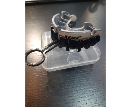 Капа Opro Silver доросла (вік 11+) White/Silver (ufc.102514003) (UFC_Silver_Wh/Sil), изображение 4 Капа Opro Silver доросла (вік 11+) White/Silver (ufc.102514003) (UFC_Silver_Wh/Sil), изображение 4