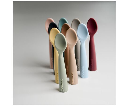 Набор детской посуды MinikOiOi Scooper - Powder Grey силиконовая ложка (101140004), изображение 8