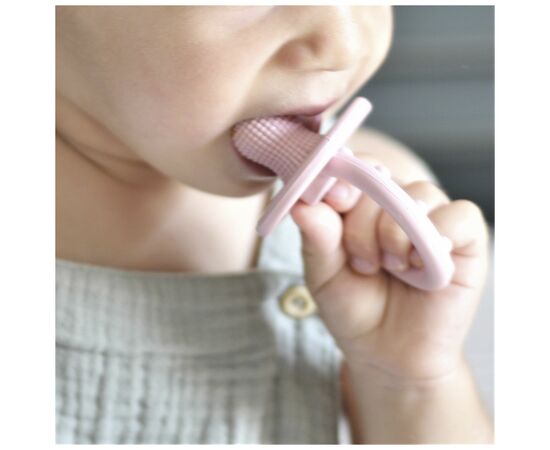 Пустышка MinikOiOi силиконовая 100% BASICS Gumy - Powder Grey, 3 м+ (101220004), изображение 6 Пустышка MinikOiOi силиконовая 100% BASICS Gumy - Powder Grey, 3 м+ (101220004), изображение 6
