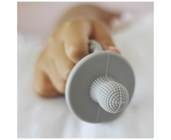 Пустышка MinikOiOi силиконовая 100% BASICS Gumy - Powder Grey, 3 м+ (101220004), изображение 8 Пустышка MinikOiOi силиконовая 100% BASICS Gumy - Powder Grey, 3 м+ (101220004), изображение 8