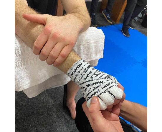 Кінезіо тейп Phantom Sport Tape White 2,5 cm x 13,7 m (PHACC2075-W), зображення 6 Кінезіо тейп Phantom Sport Tape White 2,5 cm x 13,7 m (PHACC2075-W), зображення 6