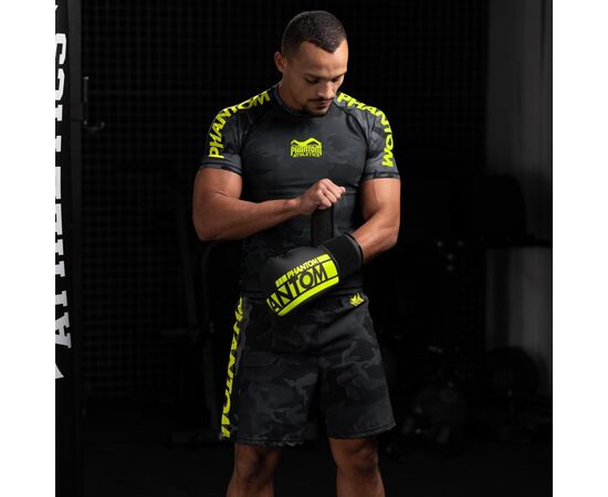 Боксерские перчатки Phantom APEX Elastic Neon Black/Yellow 14oz (PHBG2300-14), изображение 7 Боксерские перчатки Phantom APEX Elastic Neon Black/Yellow 14oz (PHBG2300-14), изображение 7