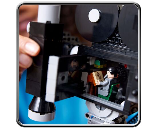 Конструктор LEGO Disney Камера вшанування Волта Діснея 811 деталей (43230), зображення 6