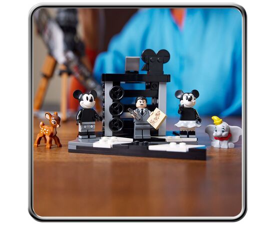 Конструктор LEGO Disney Камера вшанування Волта Діснея 811 деталей (43230), зображення 8