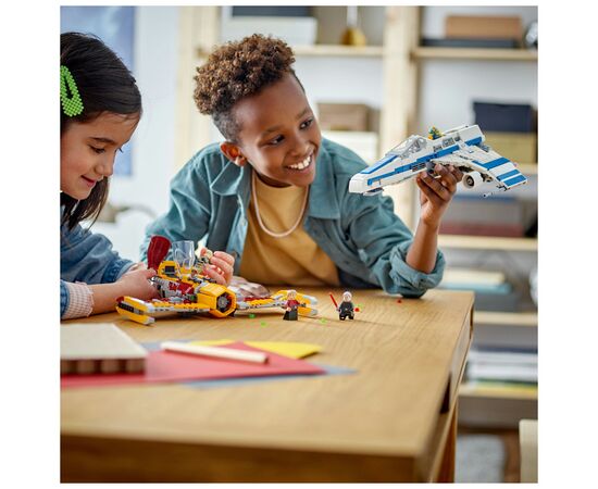 Конструктор LEGO Star Wars Истребитель Новой Республики E-Wing против Звездного истребителя Шин Хати 1056 деталей (75364), изображение 3 Конструктор LEGO Star Wars Истребитель Новой Республики E-Wing против Звездного истребителя Шин Хати 1056 деталей (75364), изображение 3