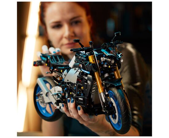 Конструктор LEGO Technic Yamaha MT-10 SP 1478 деталей (42159), зображення 6 Конструктор LEGO Technic Yamaha MT-10 SP 1478 деталей (42159), зображення 6