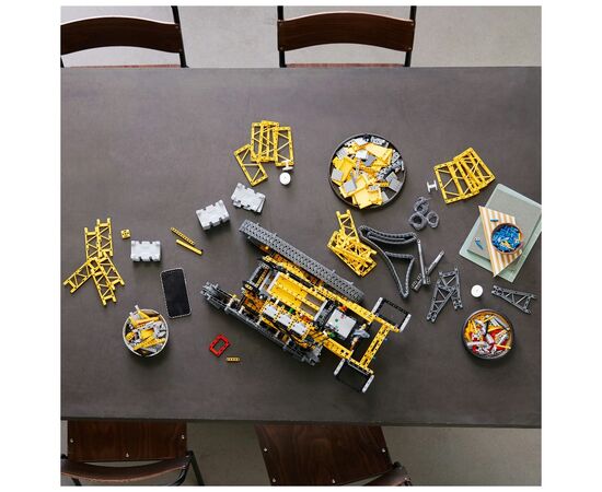 Конструктор LEGO Technic Гусеничний підйомний кран Liebherr LR 13000 2883 деталі (42146), зображення 4 Конструктор LEGO Technic Гусеничний підйомний кран Liebherr LR 13000 2883 деталі (42146), зображення 4
