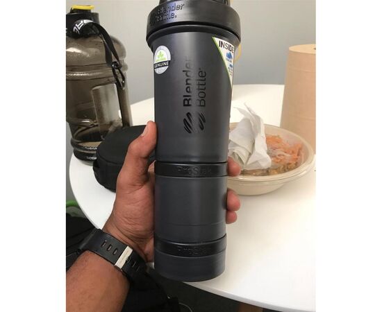Шейкер спортивный BlenderBottle ProStak 22oz/650 мл з 2-ма контейнерами Чорний (PS 22oz Black/Black), изображение 6 Шейкер спортивный BlenderBottle ProStak 22oz/650 мл з 2-ма контейнерами Чорний (PS 22oz Black/Black), изображение 6