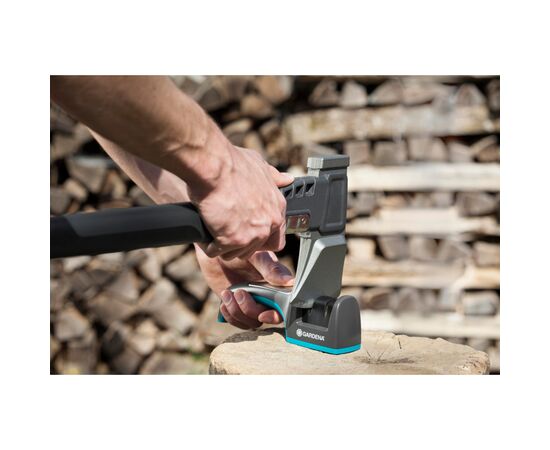 Топор Gardena 1600 S + точило Diamond ErgoTec (08718-30.000.00), изображение 5 Топор Gardena 1600 S + точило Diamond ErgoTec (08718-30.000.00), изображение 5