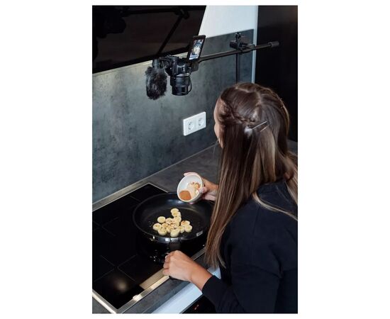 Цифровий фотоапарат Canon EOS R50 body Black (5811C029), зображення 10 Цифровий фотоапарат Canon EOS R50 body Black (5811C029), зображення 10