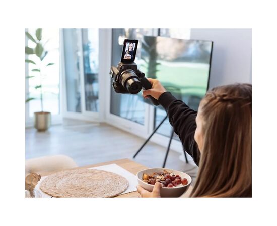 Цифровий фотоапарат Canon EOS R50 body Black (5811C029), зображення 11 Цифровий фотоапарат Canon EOS R50 body Black (5811C029), зображення 11